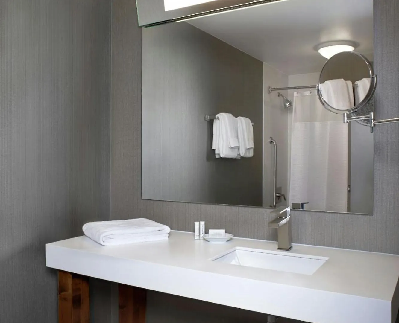 Hotel Courtyard By Marriott Toronto Downtown