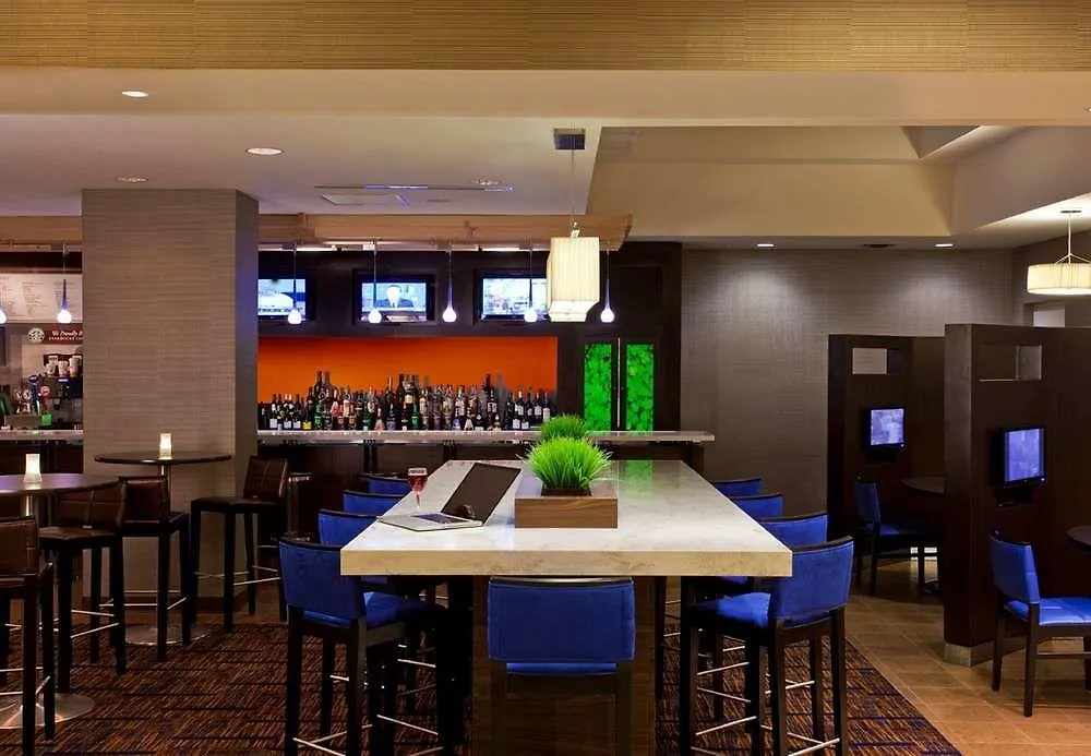 Hotel Courtyard By Marriott Toronto Downtown