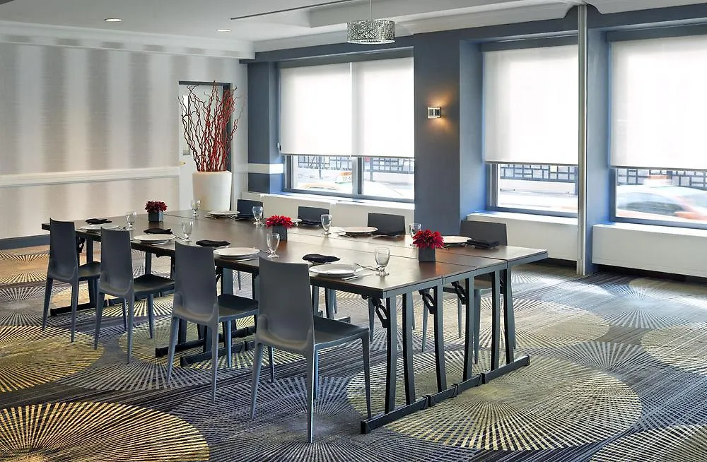 Hotel Courtyard By Marriott Toronto Downtown