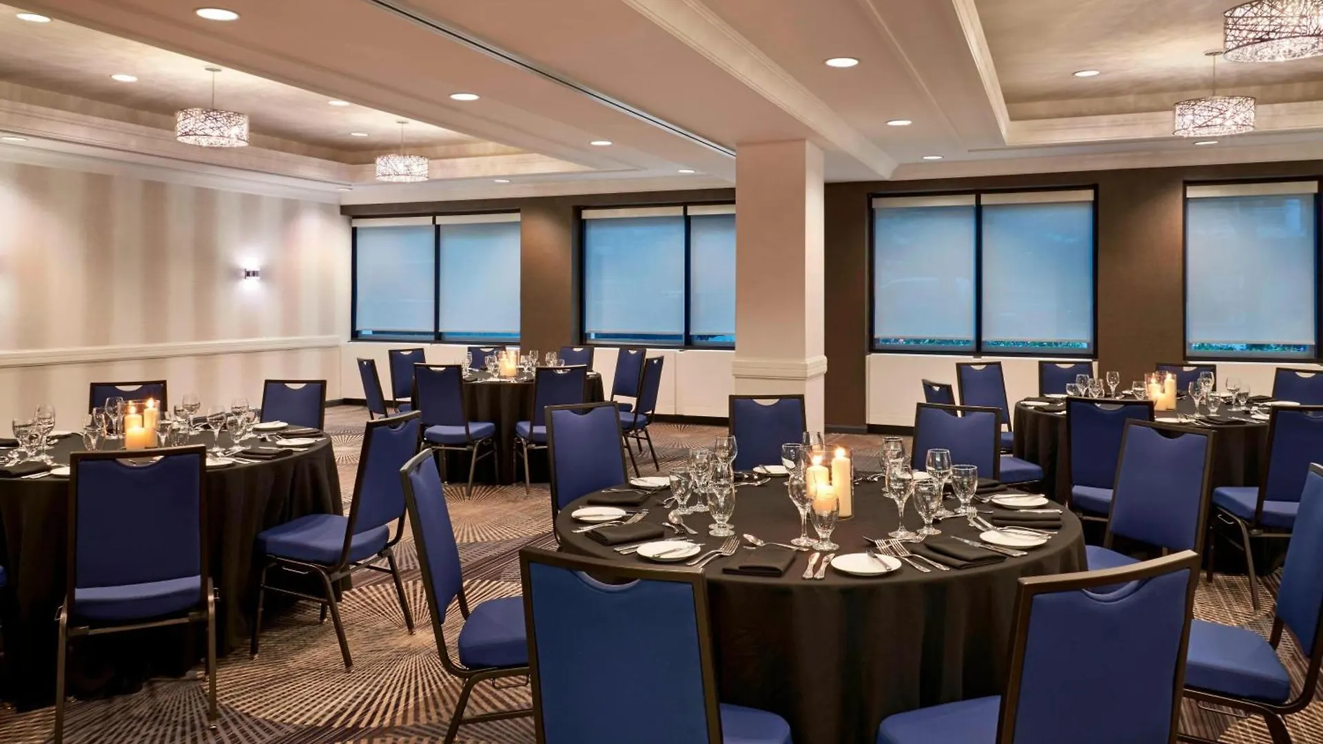 ***  Hotel Courtyard By Marriott Toronto Downtown Canadá