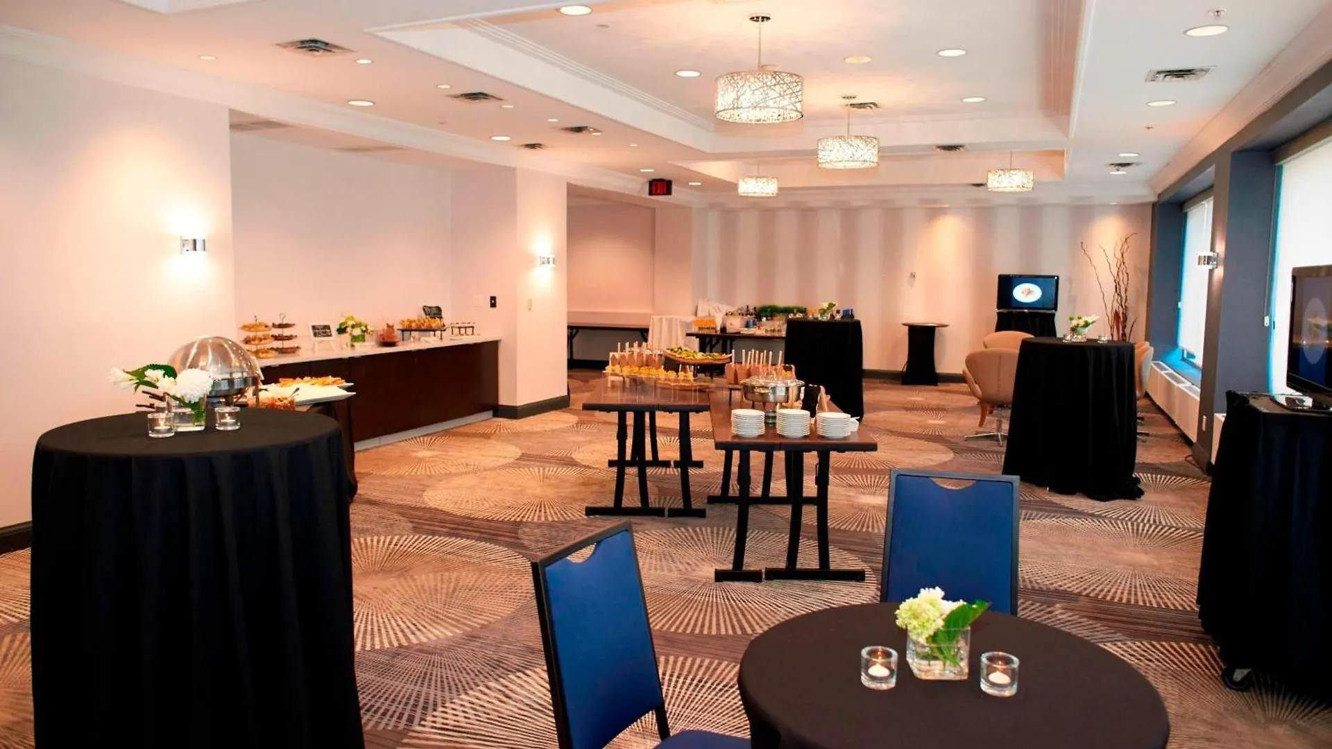 Hotel Courtyard By Marriott Toronto Downtown